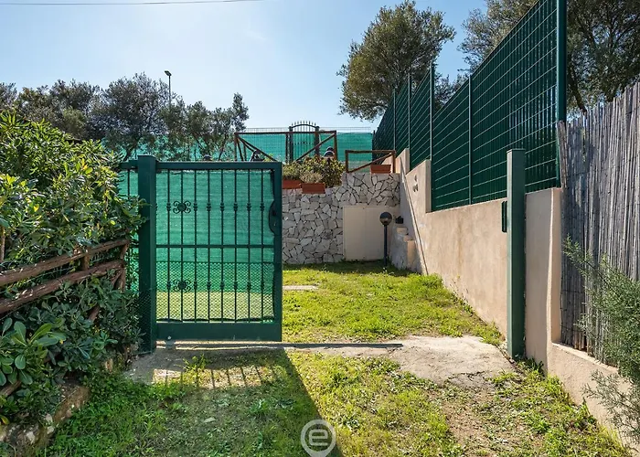 Sunny Garden House *